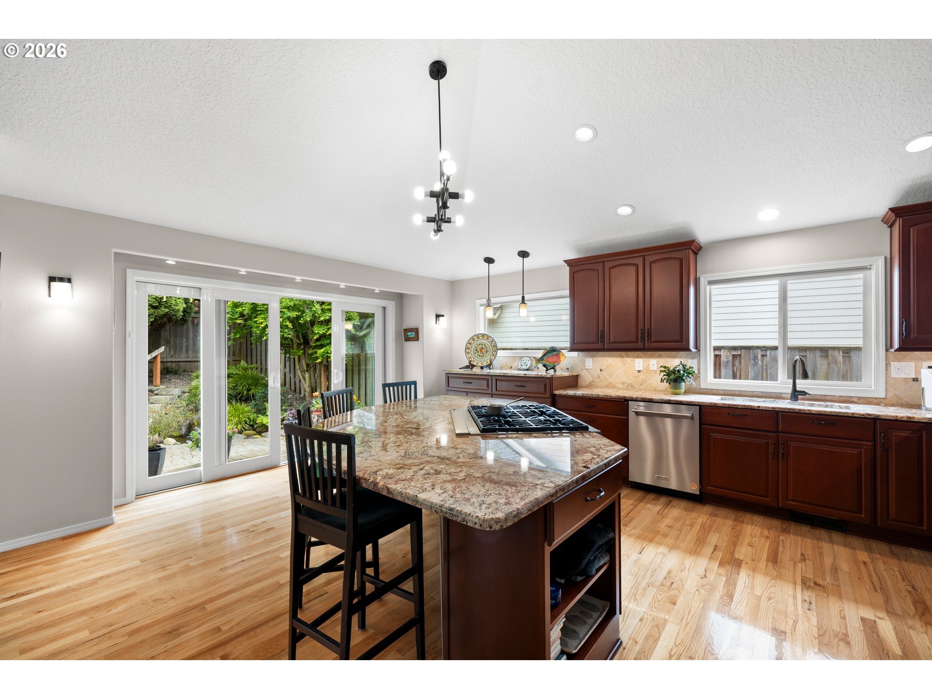 28558 Southwest Meadows Loop Wilsonville, OR 97070 - Photo 18 of 48 Gallery Image 18