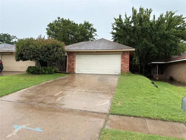 $1,500 | 1004 Vera Court, Irving, TX 75060