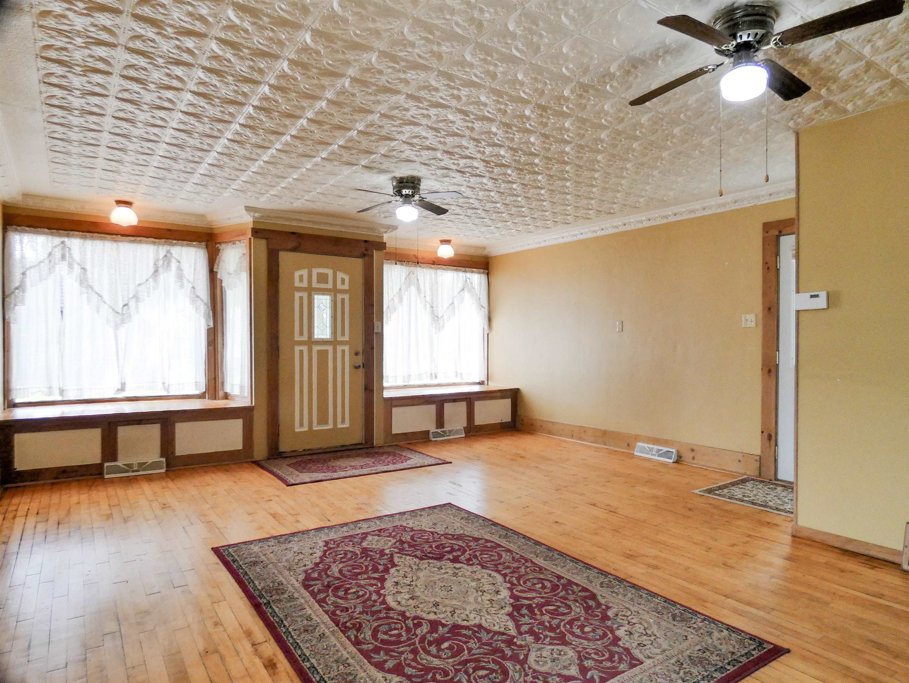 107 South Andrews Street Shawano, WI 54166 - Photo 3 of 47