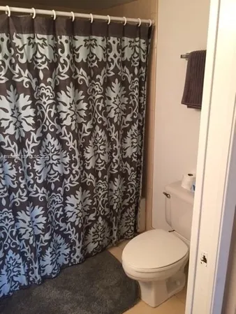 $3,500 | 19555 East Country Club Drive, Unit 8405, Aventura, FL 33180