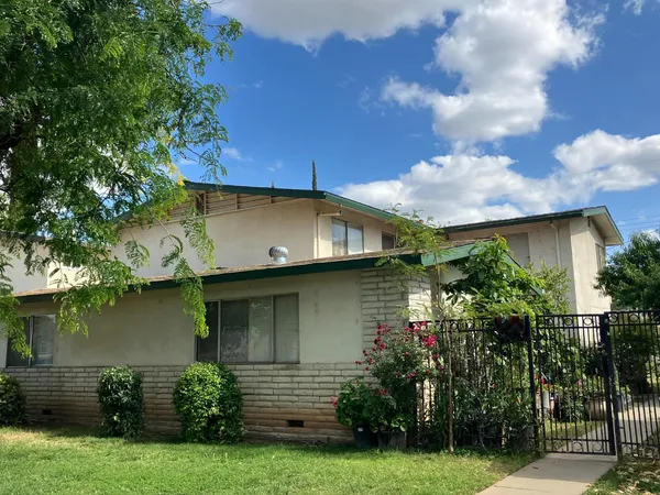 $568,000 | 110 East Dakota Avenue, Fresno, CA 93704