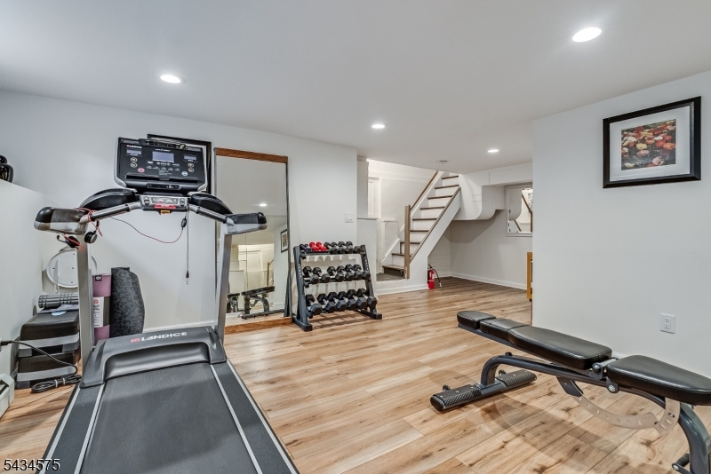 35 Woodland Road Short Hills, NJ 07078 - Photo 38 of 50