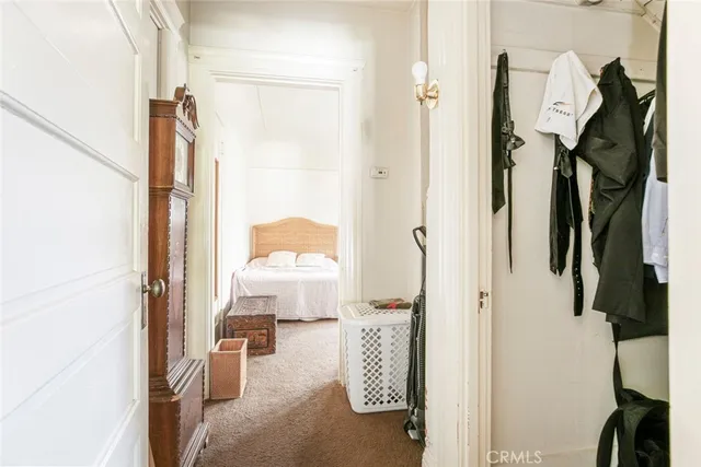 $1,390,000 | 325 South Los Robles Avenue, Pasadena, CA 91101