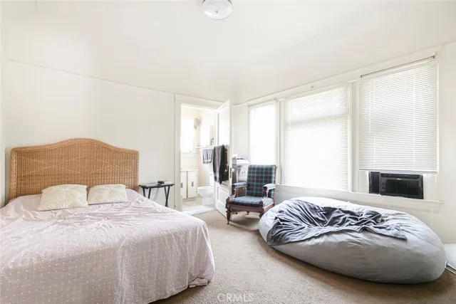 $1,390,000 | 325 South Los Robles Avenue, Pasadena, CA 91101