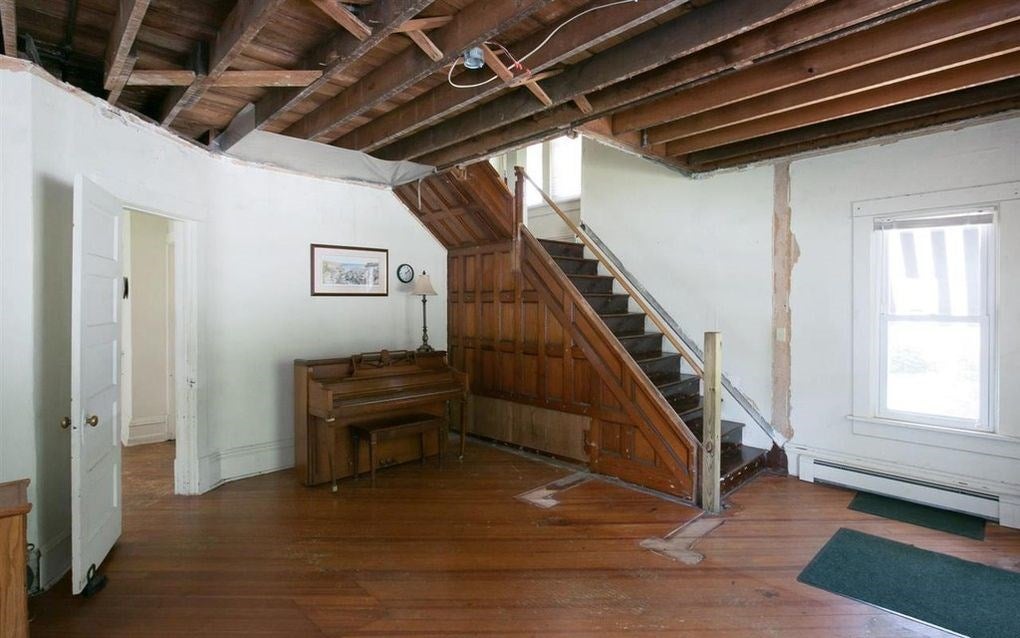1115 Rochester Avenue Iowa City, IA 52245 - Photo 2 of 10 Gallery Image 2