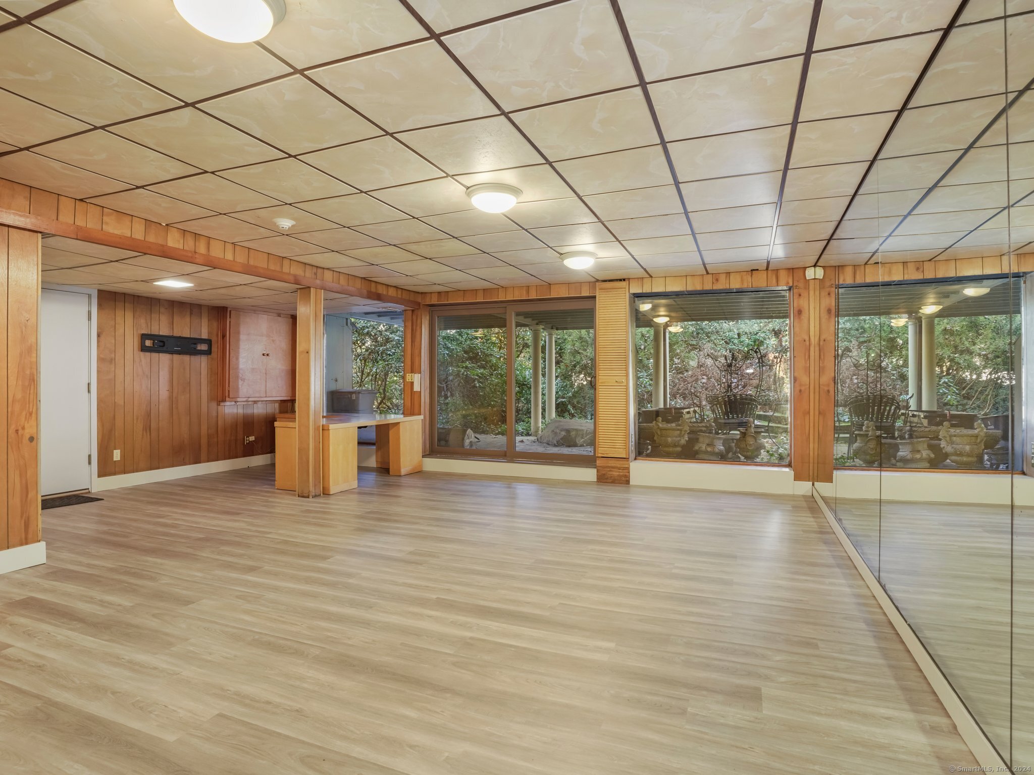 8 Bayberry Ridge Road Westport, CT 06880 - Photo 29 of 40 Lower Level has access to this patio under the Screen Porch.