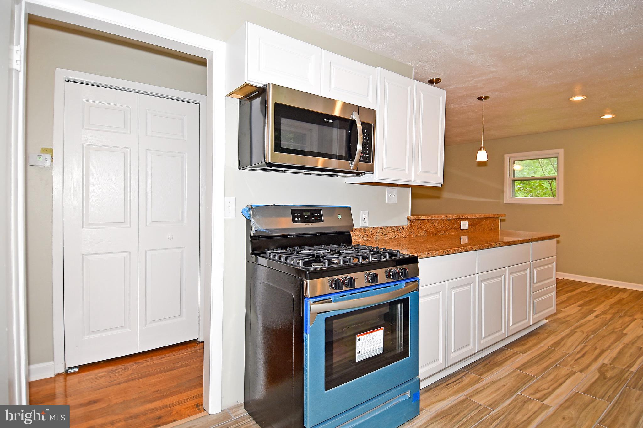 3615 Dumfries Road Catlett, VA 20119 - Photo 15 of 30 New stainless appliances