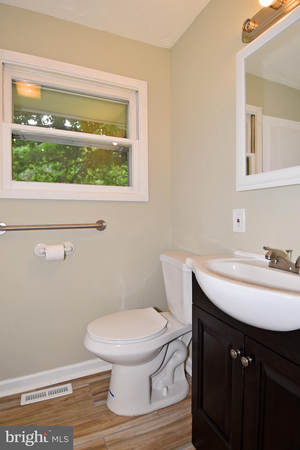 3615 Dumfries Road Catlett, VA 20119 - Photo 20 of 30 Updated bathroom