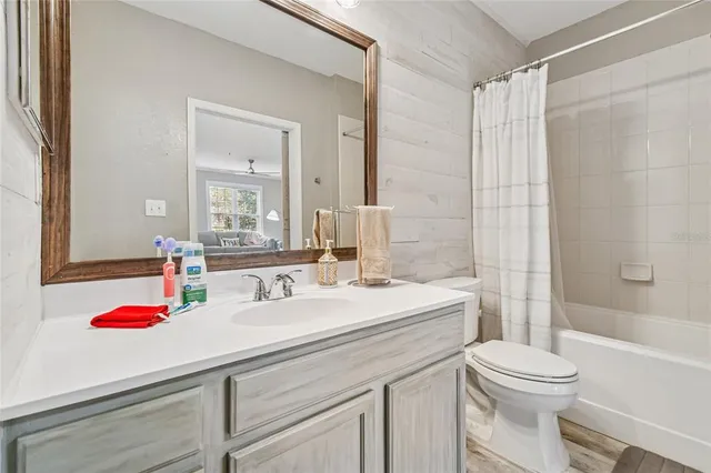 $1,525 | 2405 Courtney Meadows Court, Unit 202, Tampa, FL 33619