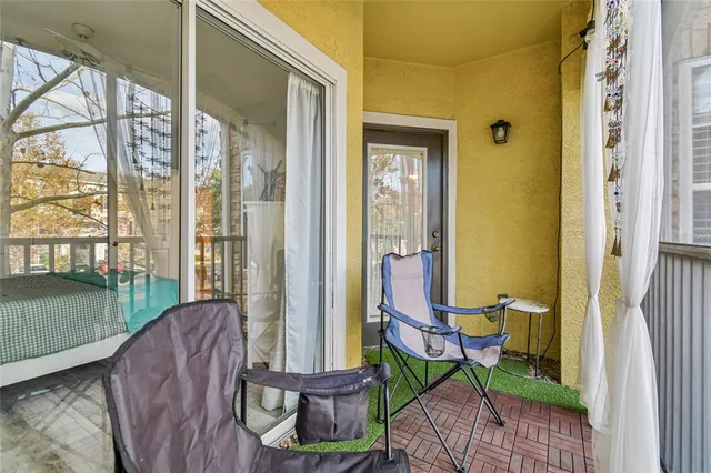 $1,525 | 2405 Courtney Meadows Court, Unit 202, Tampa, FL 33619