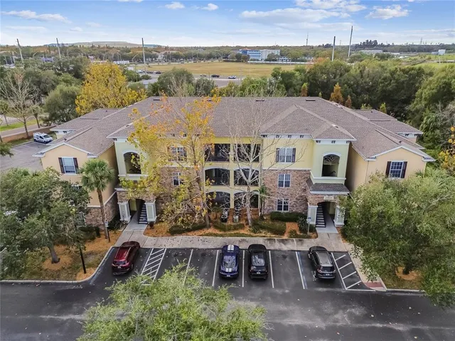 $1,525 | 2405 Courtney Meadows Court, Unit 202, Tampa, FL 33619