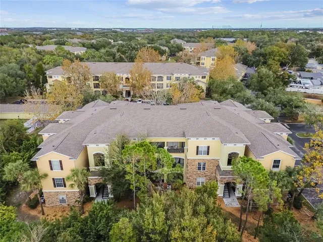 $1,525 | 2405 Courtney Meadows Court, Unit 202, Tampa, FL 33619