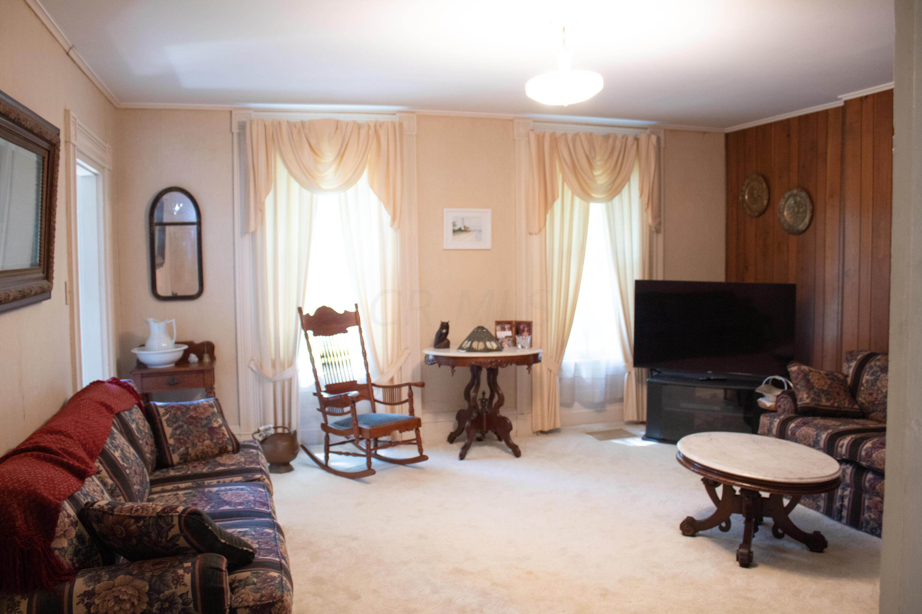 5159 Barr Road McConnelsville, OH 43756 - Photo 27 of 80 Living Room