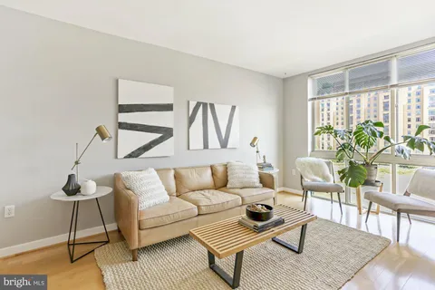 $2,100 | 1000 New Jersey Avenue Southeast, Unit 516, Washington, DC 20003