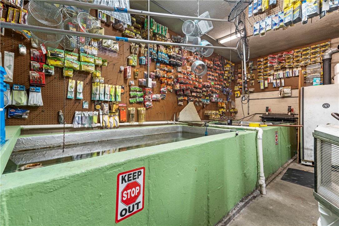 341 Burnside Avenue Woonsocket, RI 02895 - Photo 13 of 42