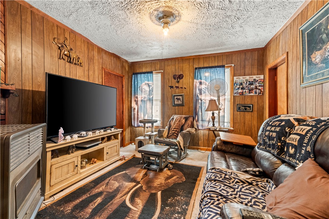 341 Burnside Avenue Woonsocket, RI 02895 - Photo 17 of 42