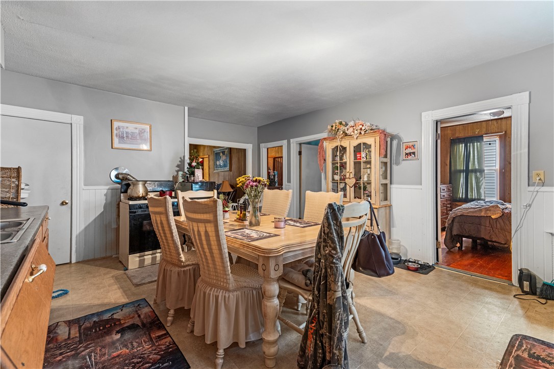 341 Burnside Avenue Woonsocket, RI 02895 - Photo 18 of 42