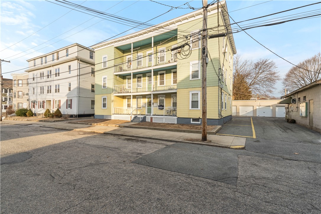 341 Burnside Avenue Woonsocket, RI 02895 - Photo 2 of 42