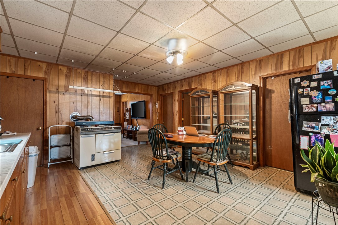 341 Burnside Avenue Woonsocket, RI 02895 - Photo 26 of 42