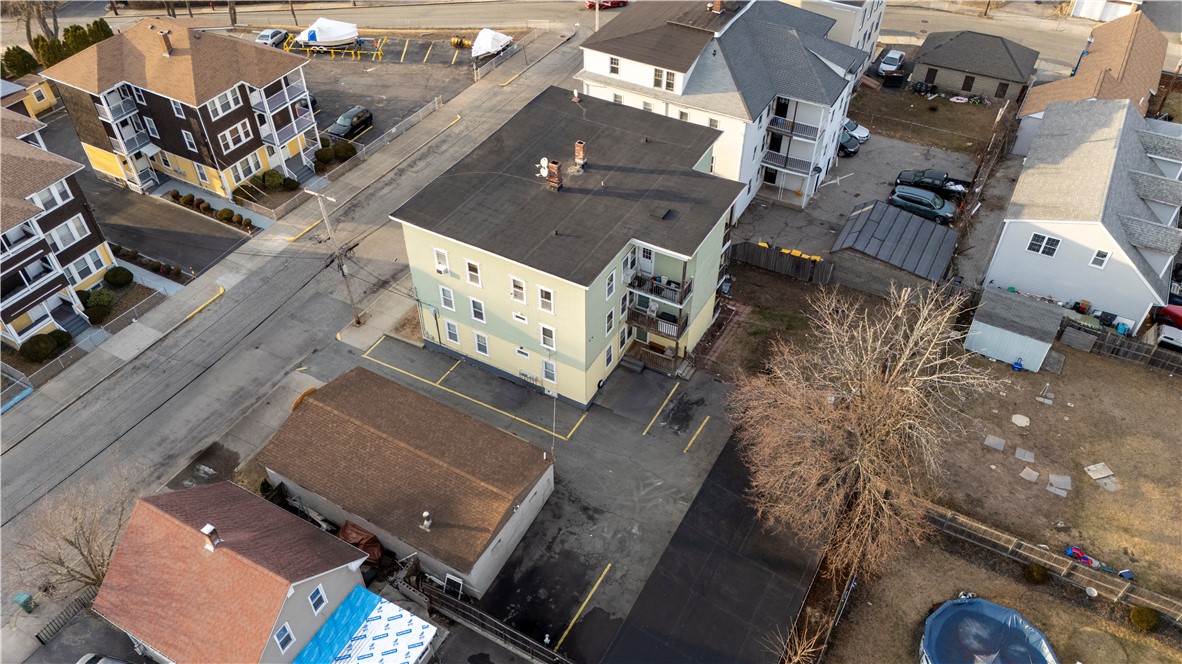 341 Burnside Avenue Woonsocket, RI 02895 - Photo 4 of 42