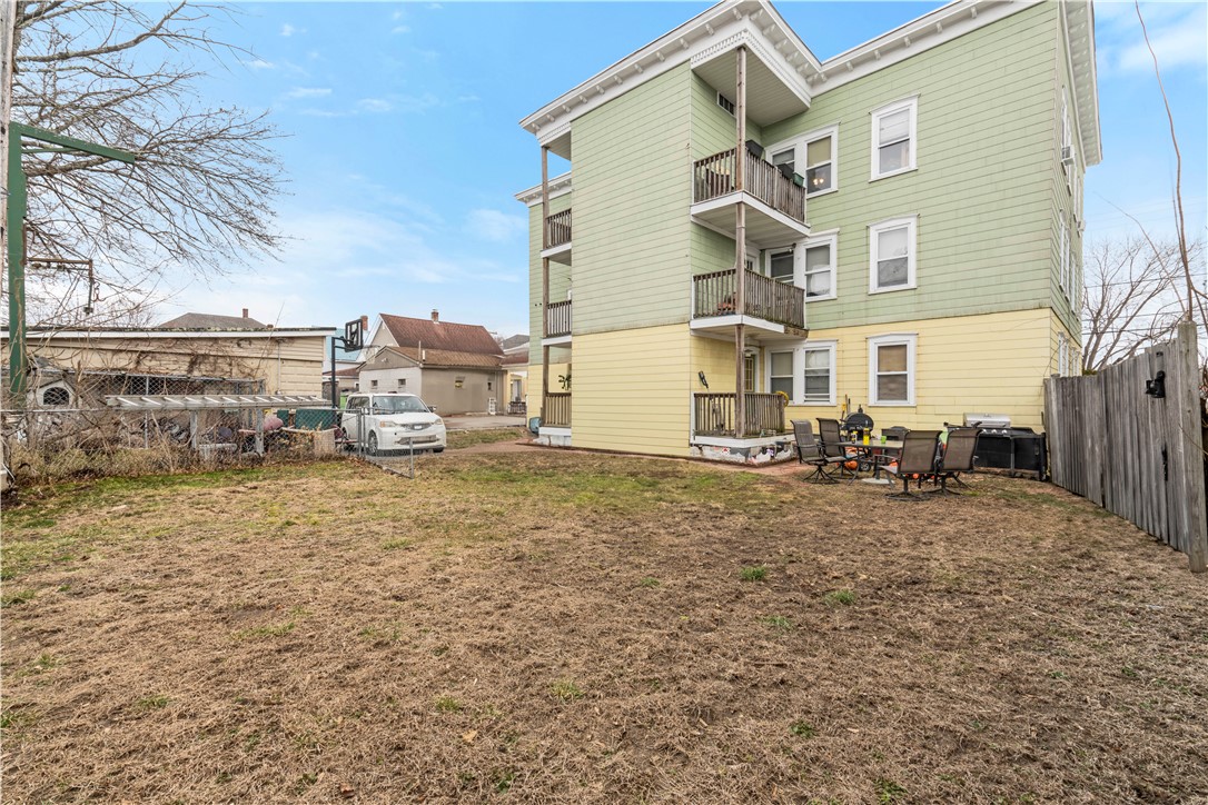 341 Burnside Avenue Woonsocket, RI 02895 - Photo 6 of 42