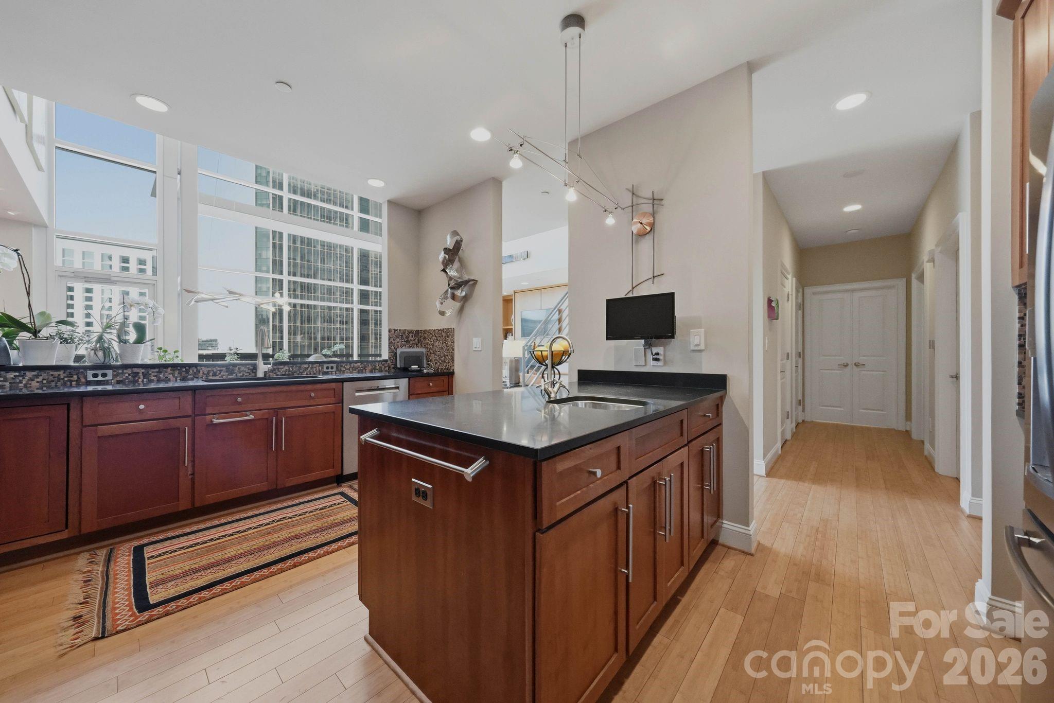 435 South Tryon Street, Unit 904 Charlotte, NC 28202 - Photo 7 of 48