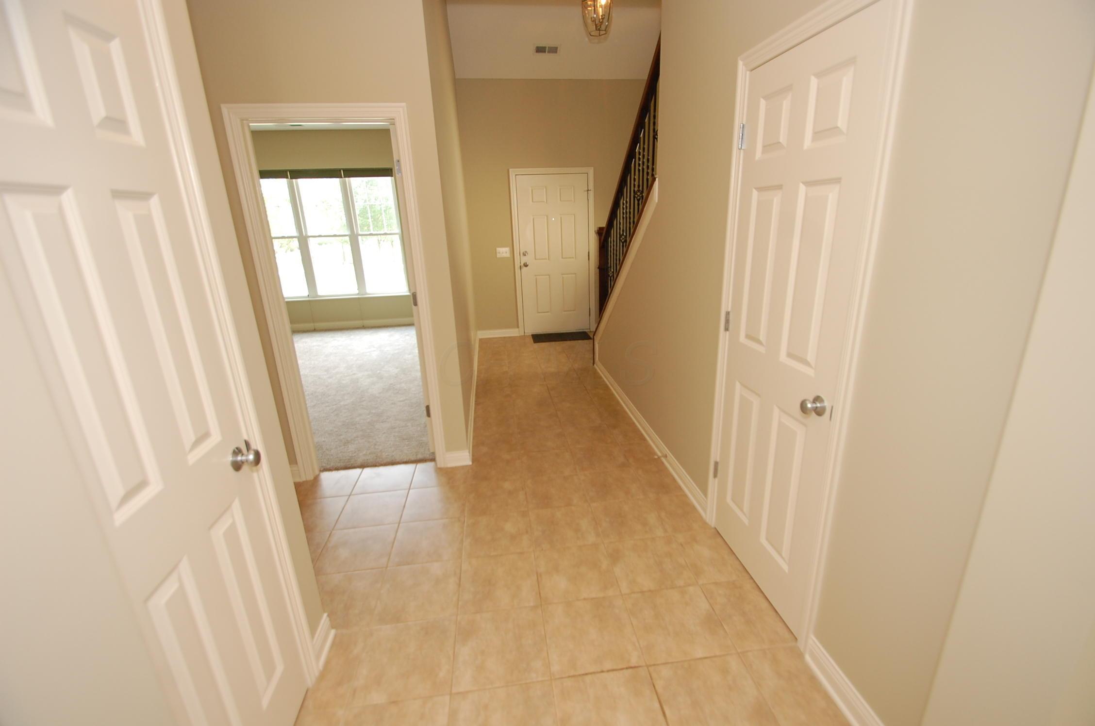 6123 Rackley Way Westerville, OH 43081 - Photo 13 of 32 Gallery Image 13
