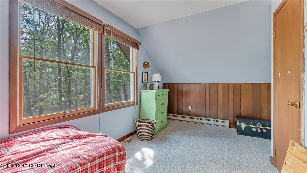 138 Badger Drive Bushkill, PA 18324 - Photo 16 of 44 24-Photo Sep 04 2025, 2 00 31 PM (1)