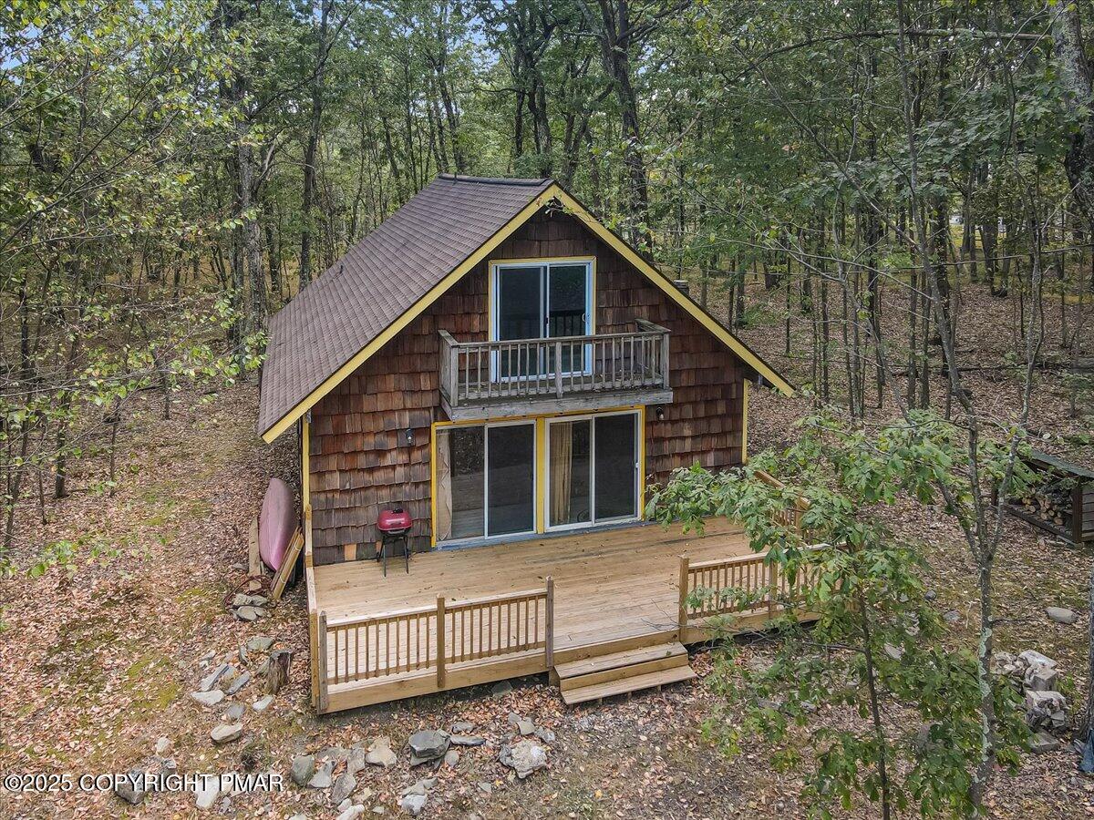 138 Badger Drive Bushkill, PA 18324 - Photo 2 of 44 05-Photo Sep 04 2025, 2 50 57 PM