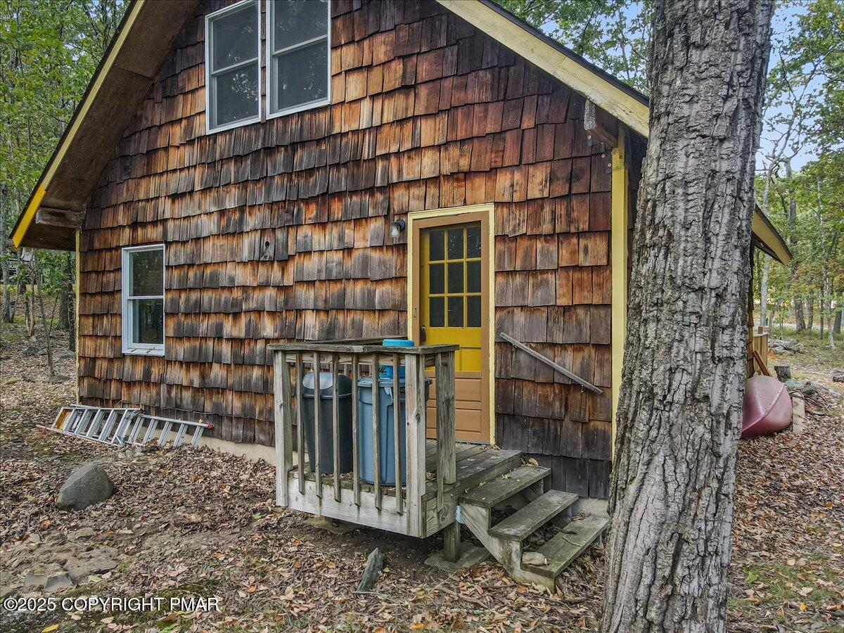 138 Badger Drive Bushkill, PA 18324 - Photo 27 of 44 34-Photo Sep 04 2025, 2 54 35 PM
