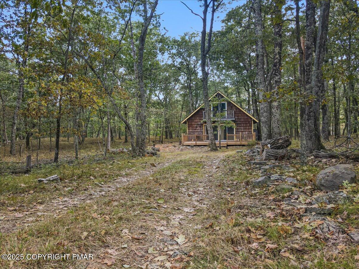 138 Badger Drive Bushkill, PA 18324 - Photo 32 of 44 40-Photo Sep 04 2025, 2 49 44 PM