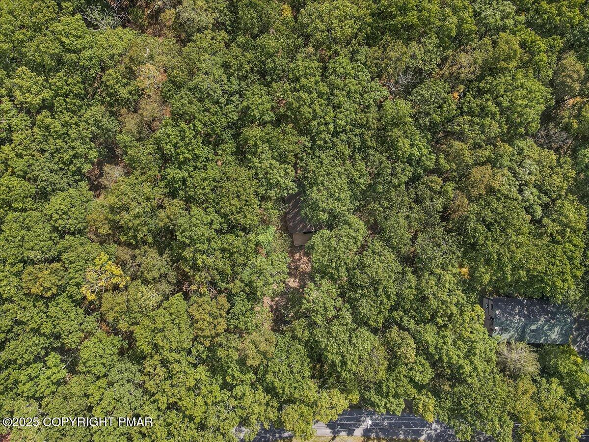 138 Badger Drive Bushkill, PA 18324 - Photo 34 of 44 43-Photo Sep 04 2025, 2 57 05 PM