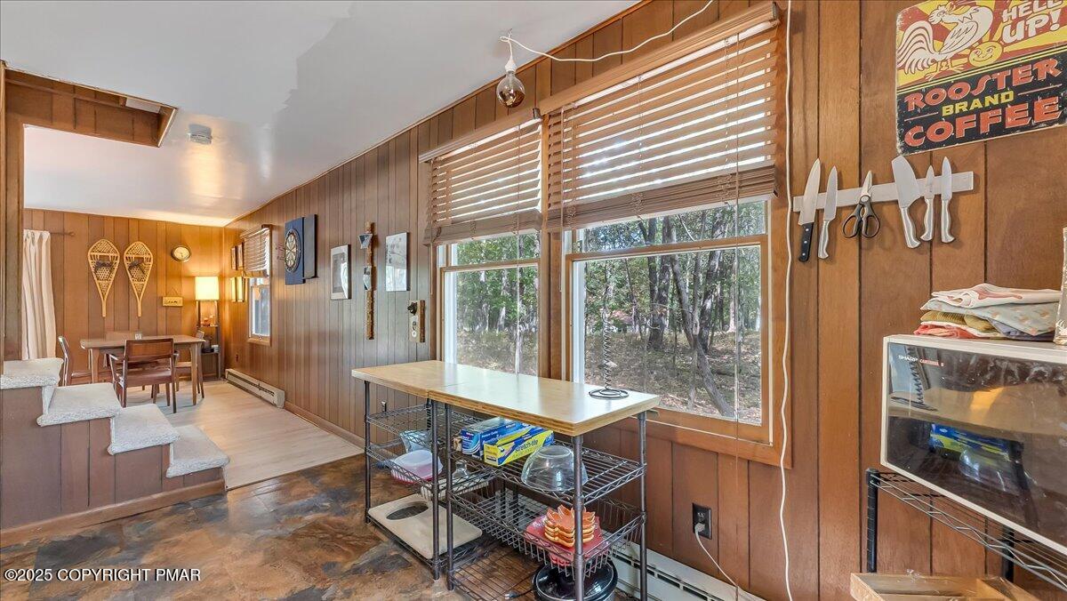 138 Badger Drive Bushkill, PA 18324 - Photo 10 of 44 14-Photo Sep 04 2025, 2 06 49 PM (1)