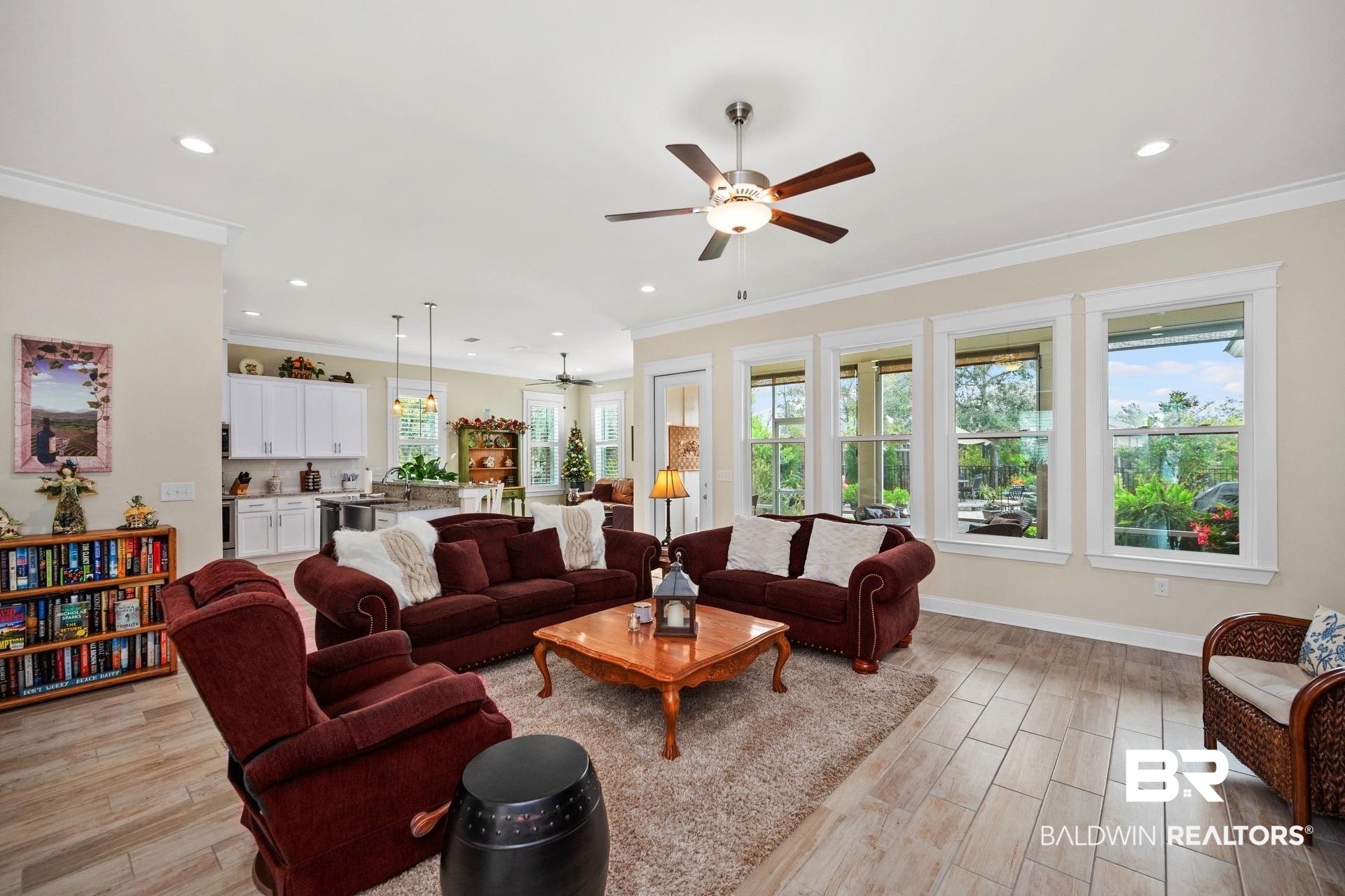 548 Retreat Lane Gulf Shores, AL 36542 - Photo 15 of 48 Living Room