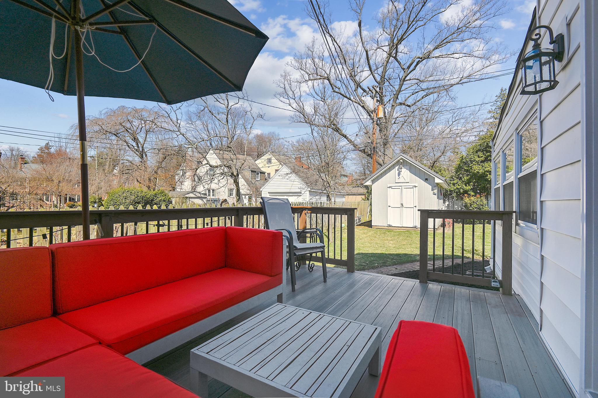 704 Kingston Road Baltimore, MD 21212 - Photo 20 of 41 Deck overlooking backyard