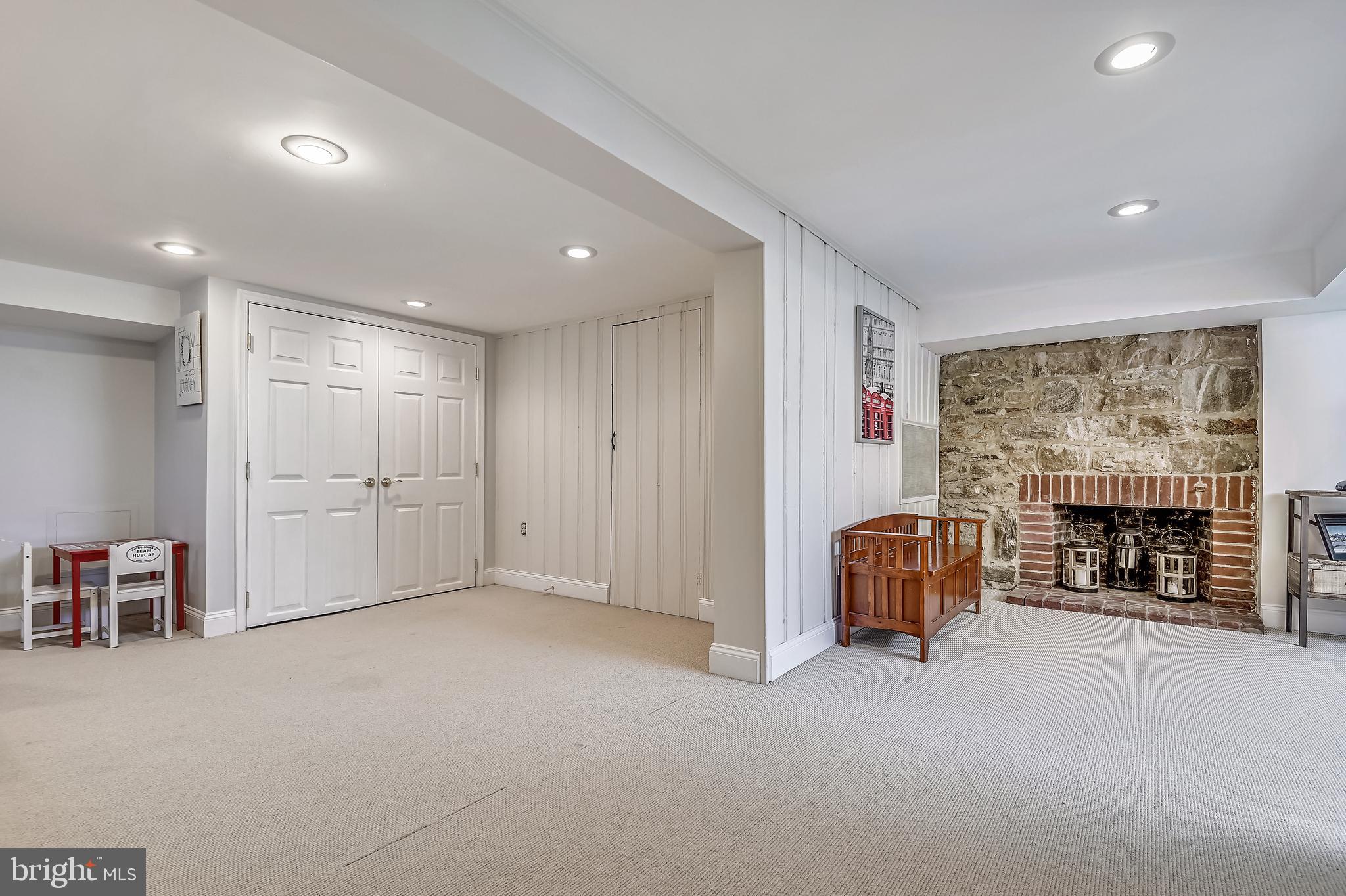 704 Kingston Road Baltimore, MD 21212 - Photo 34 of 41 Lower level living area