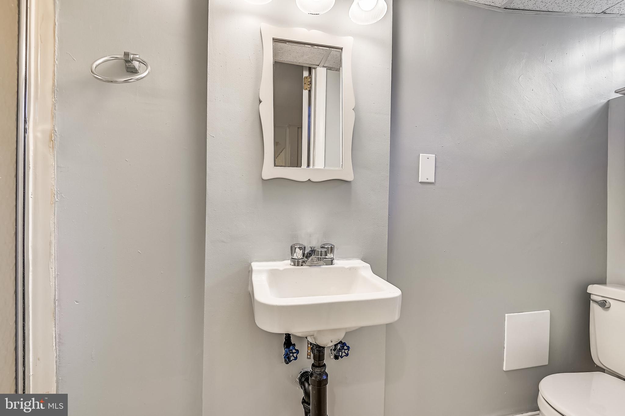 704 Kingston Road Baltimore, MD 21212 - Photo 37 of 41 Full bathroom in Lower Level
