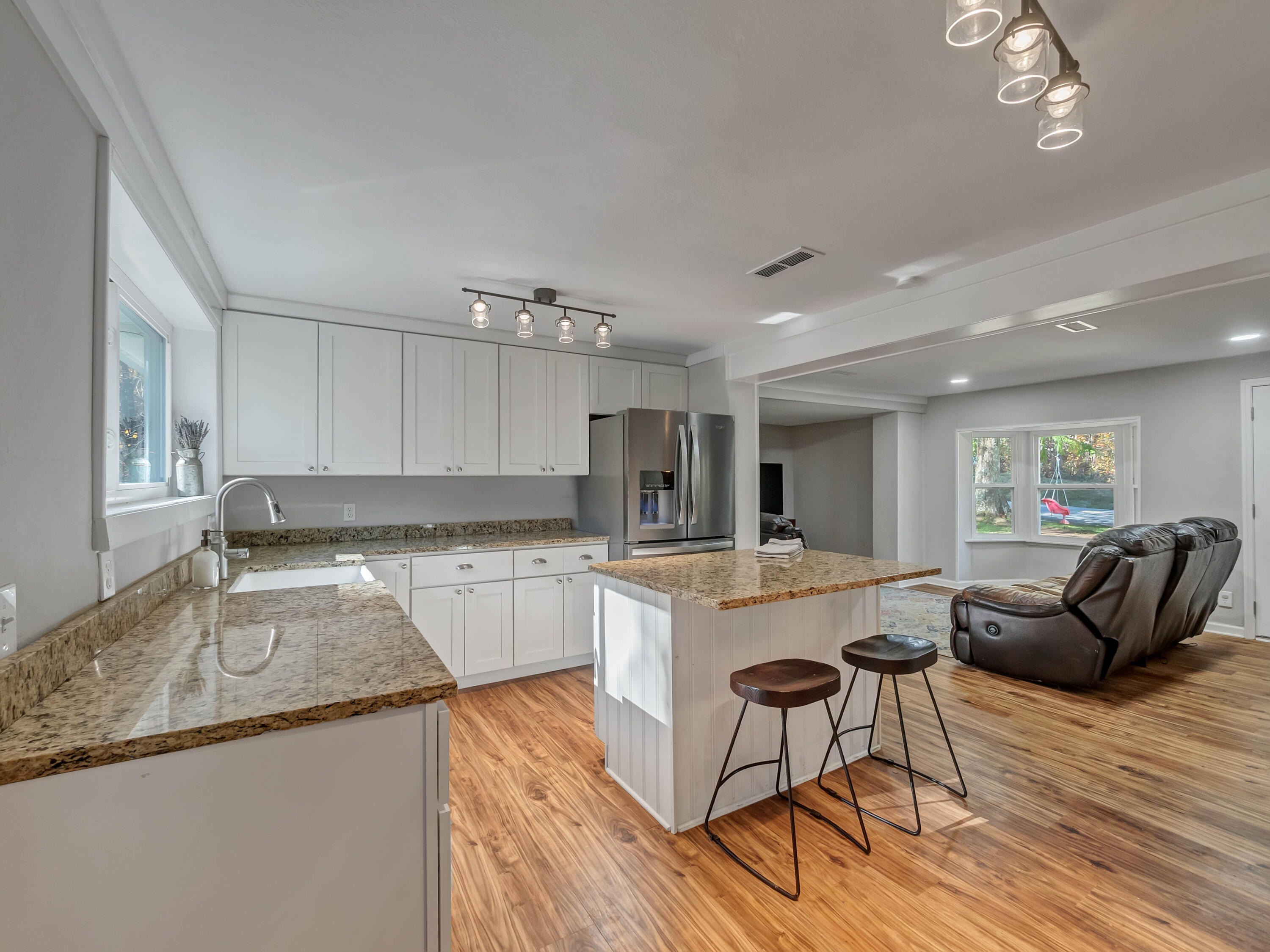 10086 Standifer Gap Road Ooltewah, TN 37363 - Photo 5 of 24 10086_StandiferGapRd-14