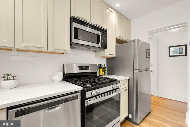 $325,000 | 1820 Clydesdale Place Northwest, Unit 405, Washington, DC 20009