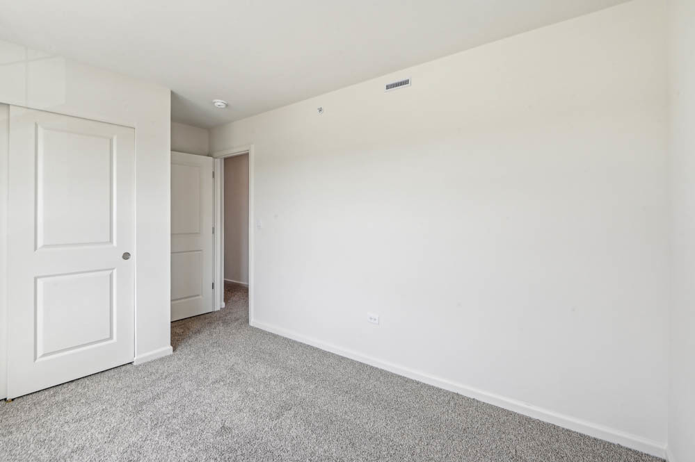 17305 Ulster Drive Tinley Park, IL 60477 - Photo 20 of 25 a view of an empty room