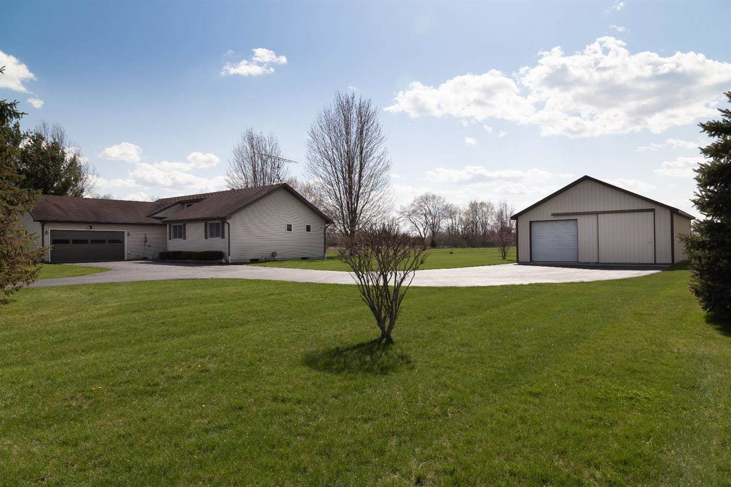 1600 Hayball Road Jackson, MI 49201 - Photo 2 of 39 Photo 2