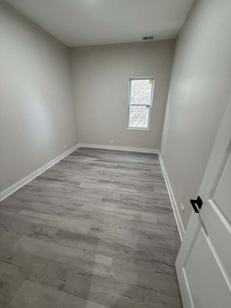 2933 West Lexington Street, Unit 2 Chicago, IL 60612 - Photo 3 of 9