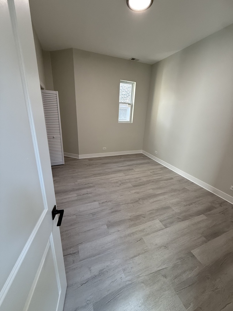 2933 West Lexington Street, Unit 2 Chicago, IL 60612 - Photo 4 of 9