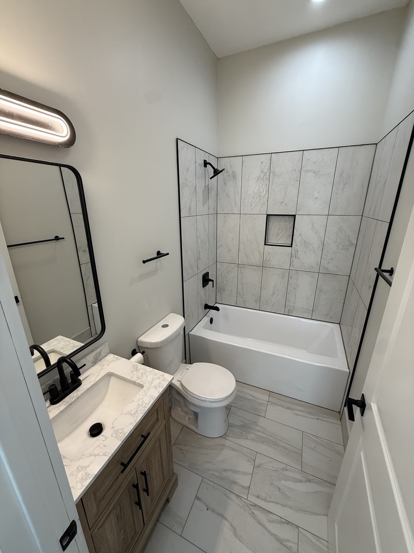 2933 West Lexington Street, Unit 2 Chicago, IL 60612 - Photo 9 of 9
