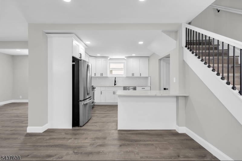 956 Adams Avenue Elizabeth, NJ 07201 - Photo 5 of 23