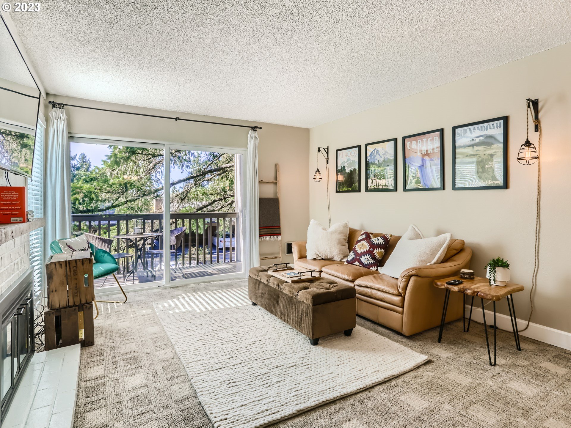 7536 Southwest Barnes Road, Unit C Portland, OR 97225 - Photo 3 of 29 Gallery Image 3
