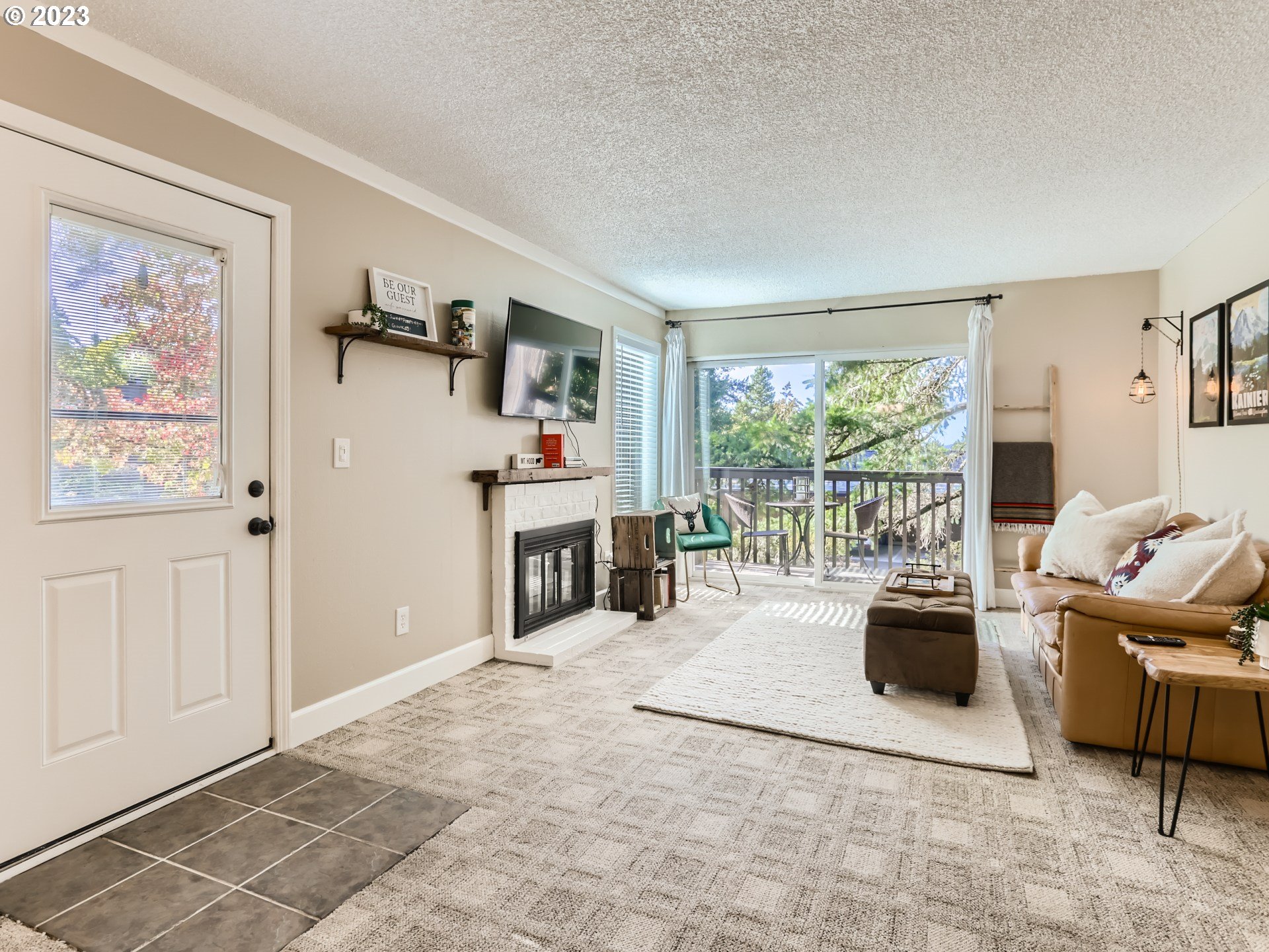 7536 Southwest Barnes Road, Unit C Portland, OR 97225 - Photo 4 of 29 Gallery Image 4