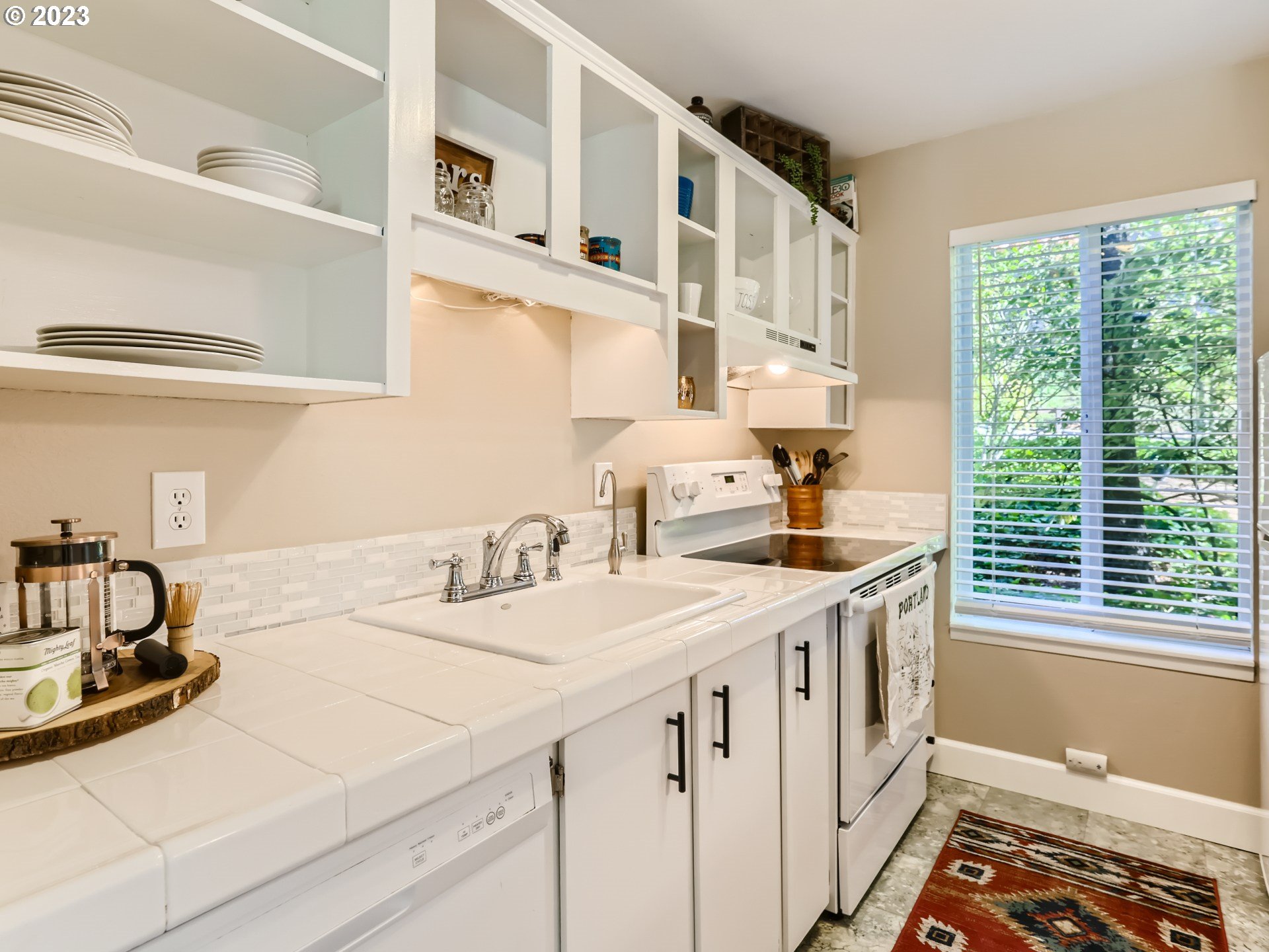 7536 Southwest Barnes Road, Unit C Portland, OR 97225 - Photo 9 of 29 Gallery Image 9