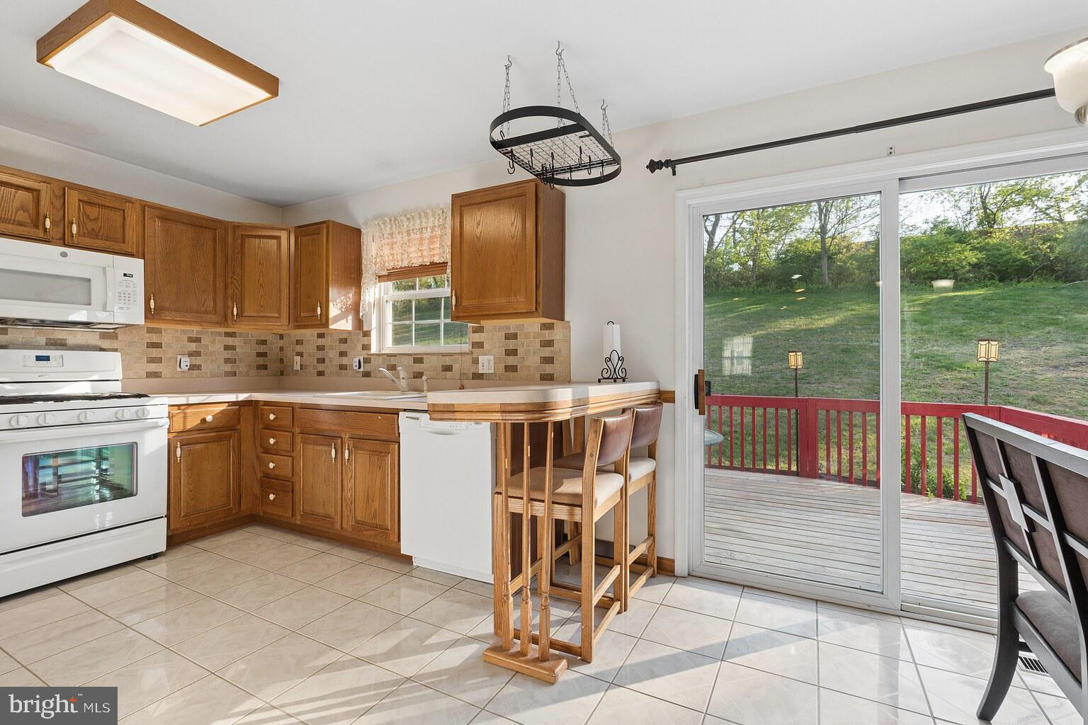 239 Springvalley Way Aston, PA 19014 - Photo 14 of 40