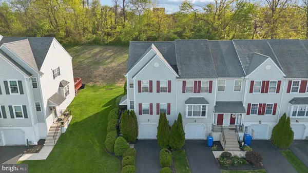 $434,999 | 239 Springvalley Way, Aston, PA 19014